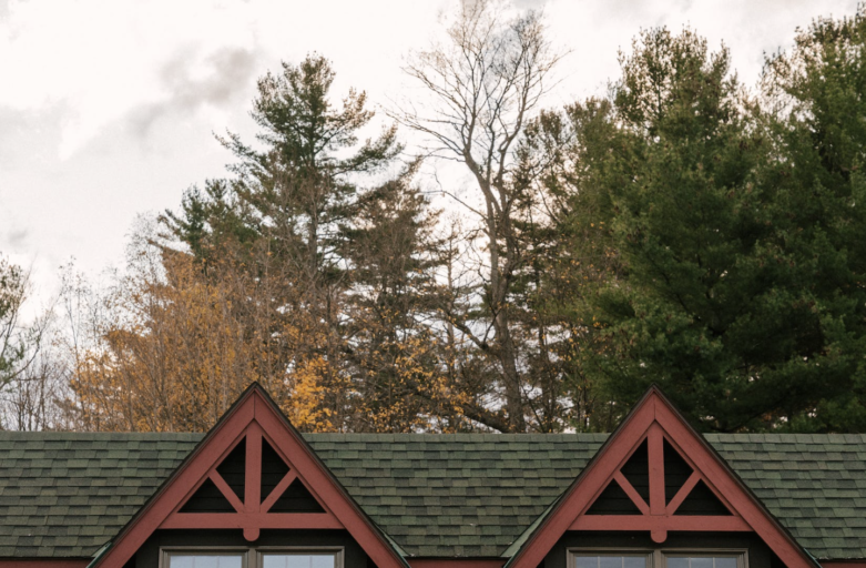 The Importance of Fall Roof and Siding Replacement in the Twin Cities